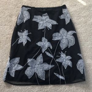 Floral embroidered skirt